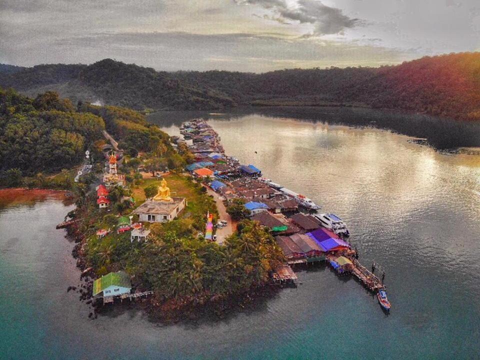Dutchman Homestay Ko Kut Екстериор снимка